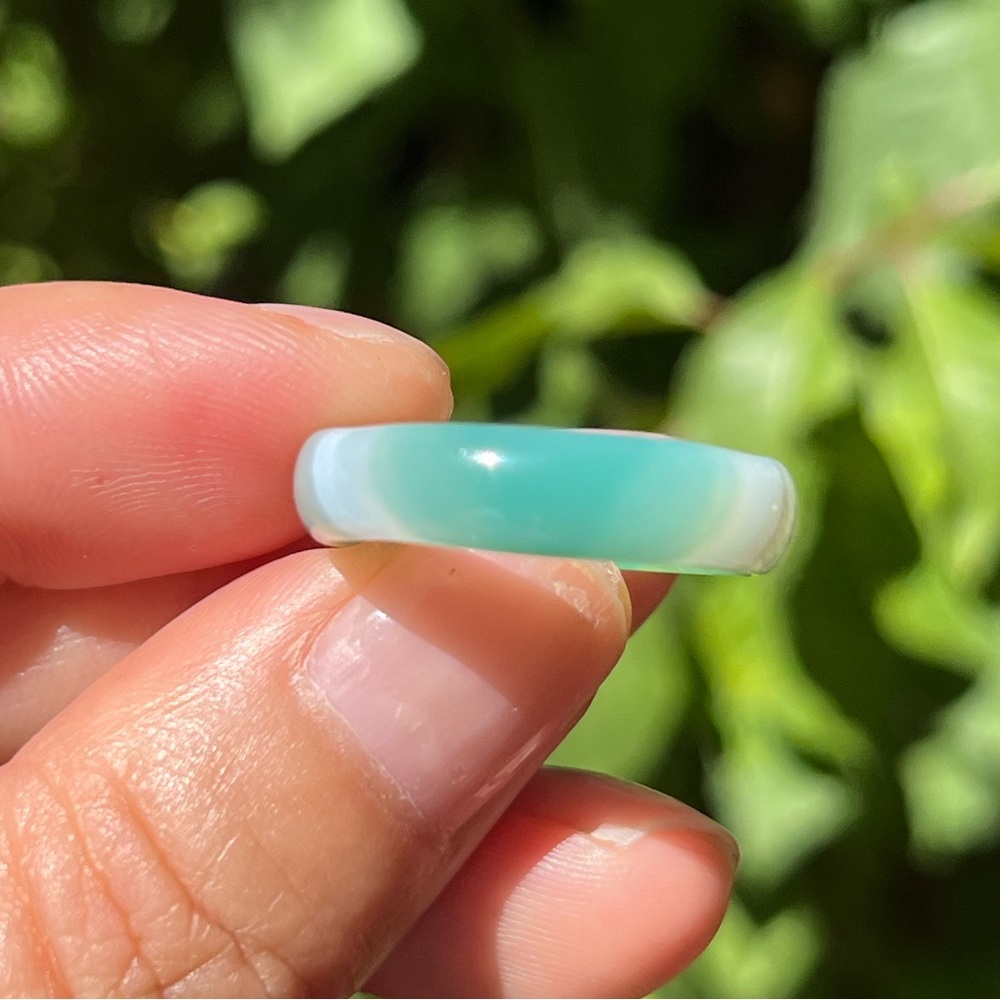 Size 7.5 banded green agate ring 0089